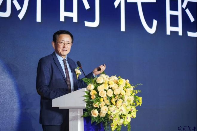 樊綱:2月22日，樊綱出席深鐵“2023年大灣區金融論壇